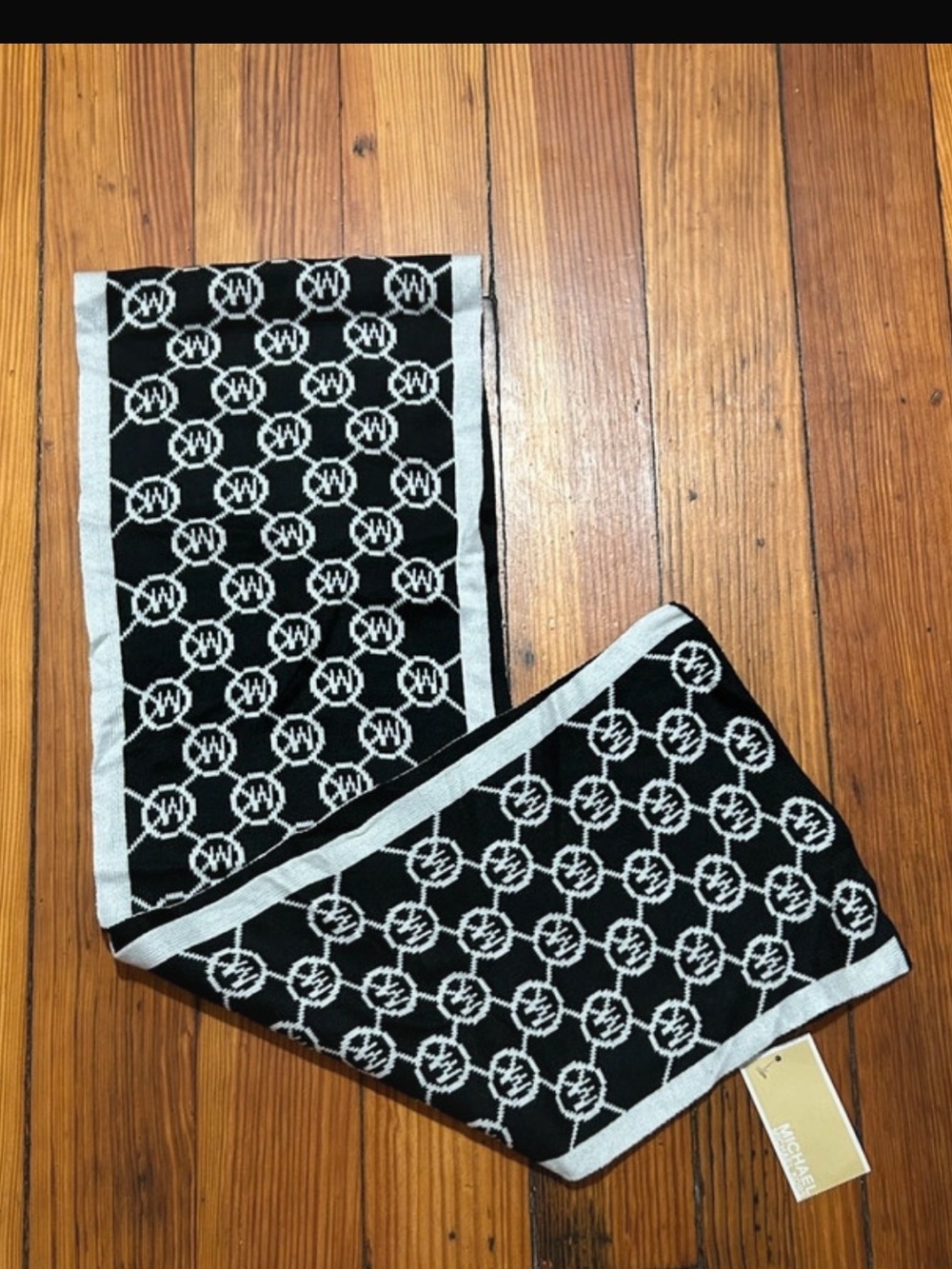 Micheal Kors Scarf Reversible